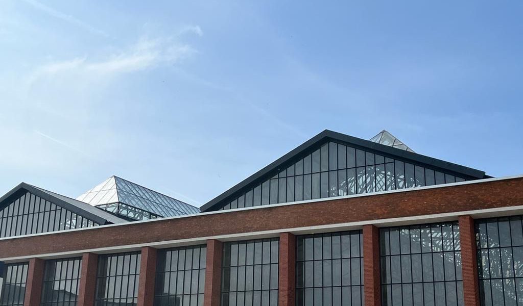 hala-laminor-2.jpg - PresaObiectiva