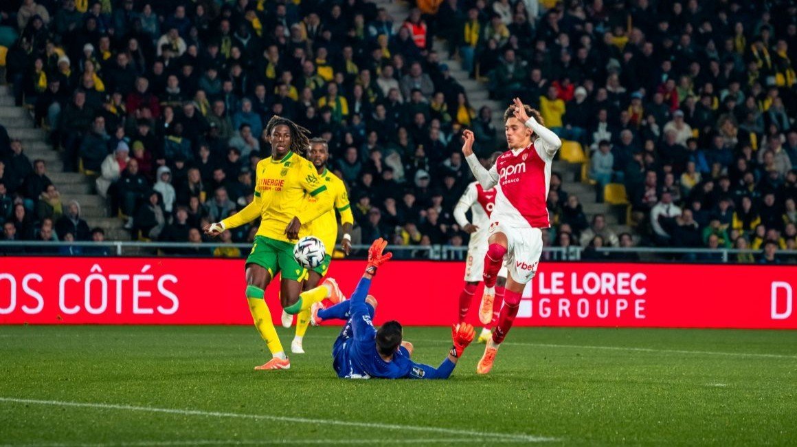 FC Nantes, în criză înaintea confruntării cu AS Monaco În această seară, la ora 21:05, FC Nantes se va confrunta cu AS Monaco pe terenul Stade Louis-II, într-o partidă ce va putea influența serios viitorul echipei antrenate de Ahmed Kantari