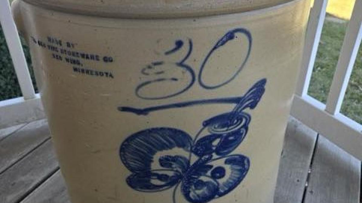 Vânzarea unui vas vechi: Femeia a tras 32.000 de dolari, nu 20!