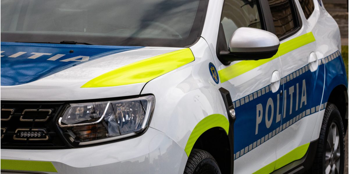 politie-masina-foto-shutterstock.jpg - PresaObiectiva