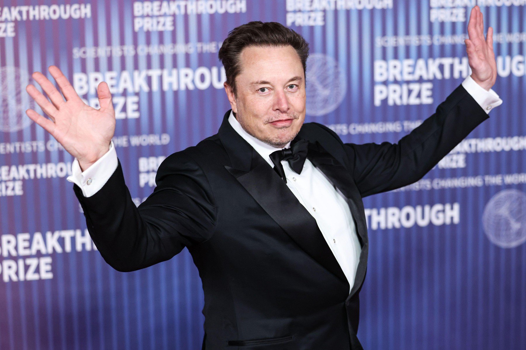 Elon Musk face din nou istorie în tehnologie, de această dată prin anunțul surprinzător privind o tranzacție record ce unifică ambitioasele proiecte ale companiei sale SpaceX cu startup-ul de inteligență artificială, xAI