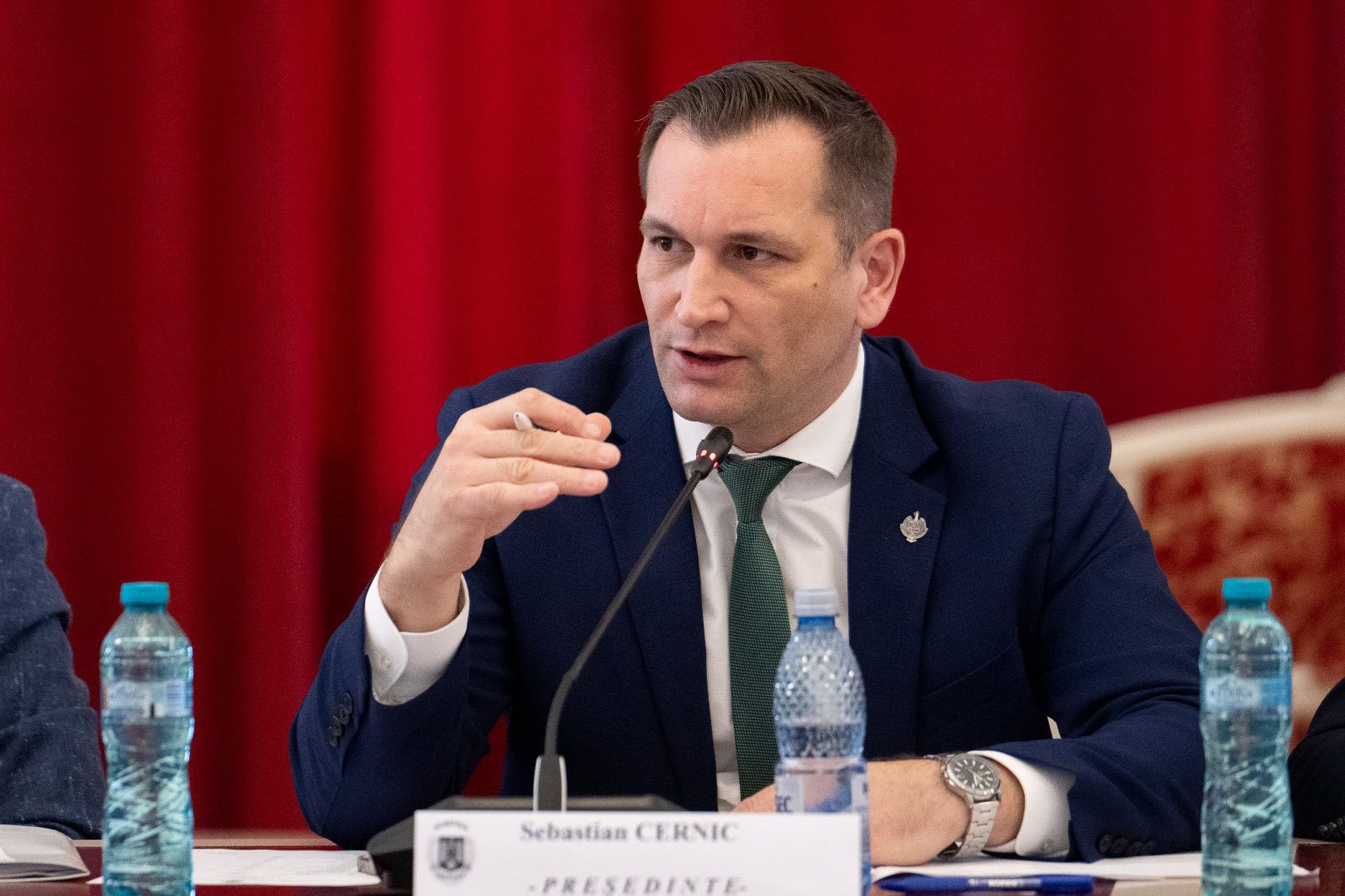 Președintele Comisiei pentru agricultură din Senat, senatorul Sebastian Cernic, lansează un alarmă clară în privința modului în care sunt distribuiți fondurile europene dedicate sectorului agricol
