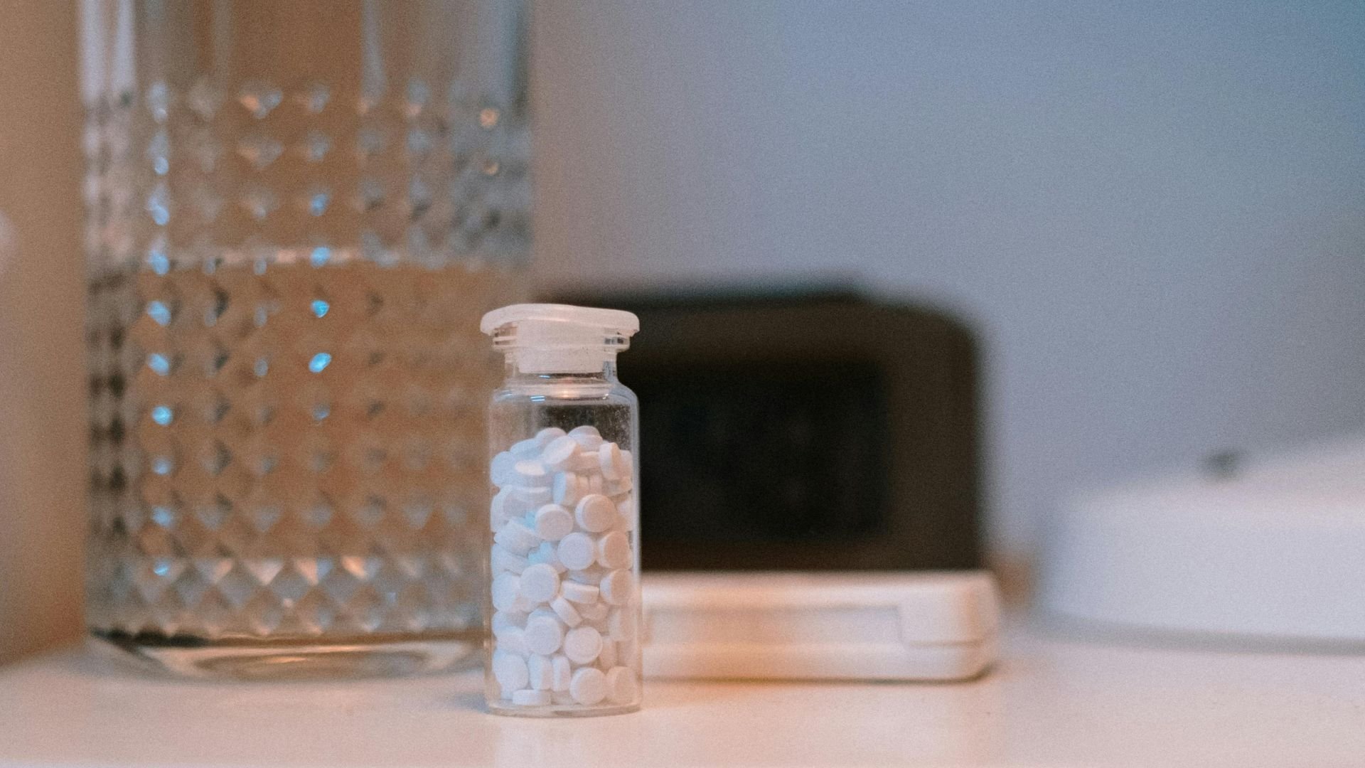 Tendința periculoasă a „provocării paracetamolului” face ravagii în rândul minorilor, iar specialiștii trag un semnal de alarmă cu privire la riscurile reale ale unui fenomen viral ce circulă pe rețelele sociale