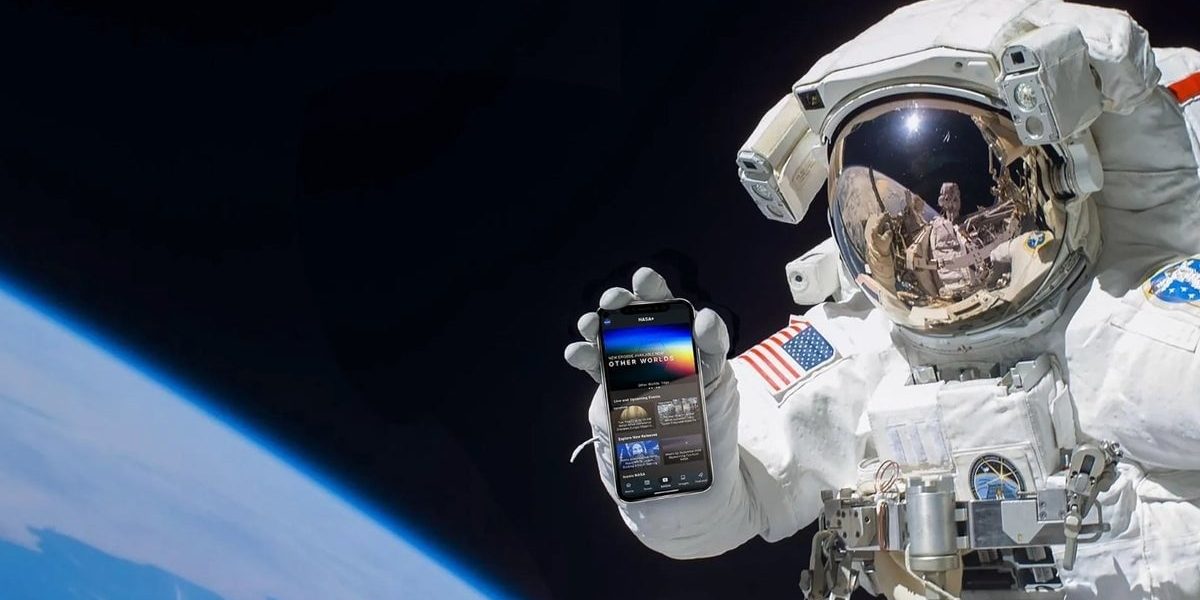 telefoanele-mobile-ajung-pe-luna-astronauti.jpg - PresaObiectiva