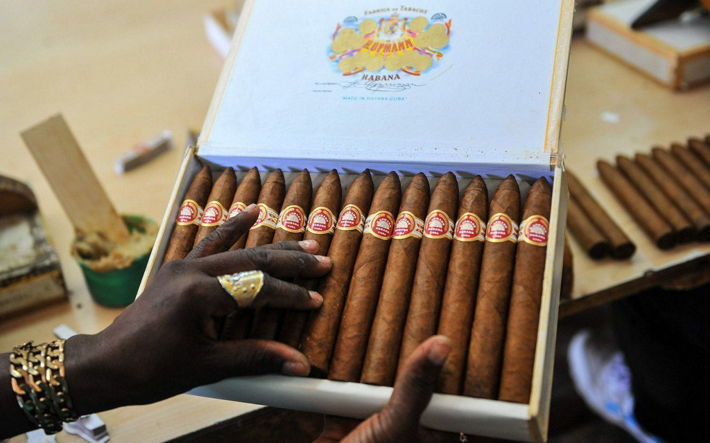 Cuba amână tradiționalul Târg Internațional al Trabucurilor, eveniment ce aduce anual la Havana pasionați din întreaga lume, din cauza penuriei severe de combustibil cauzate de sancțiunile economice impuse de Statele Unite