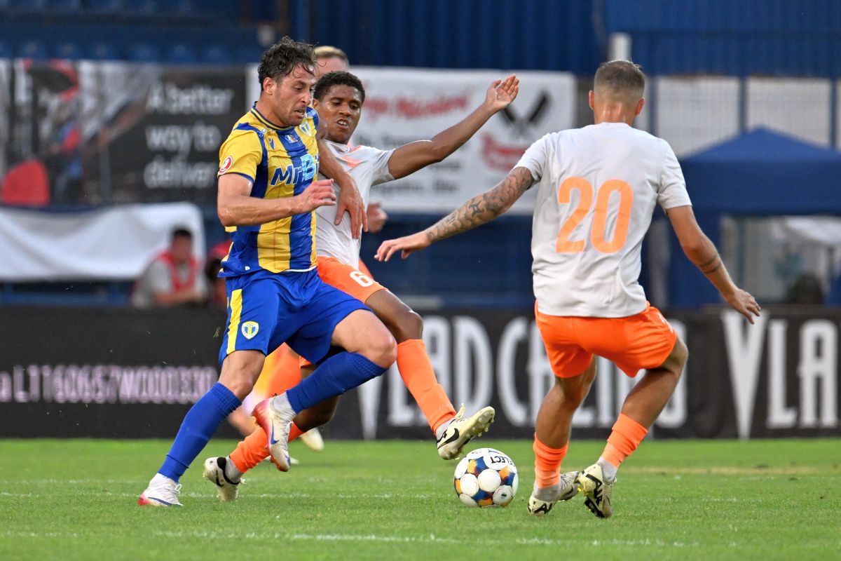 Metaloglobus pierde din nou, Petrolul urcă în clasament