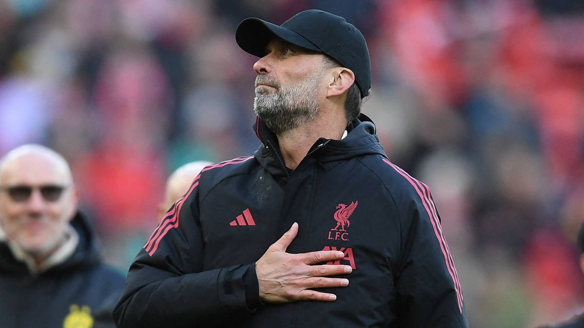 Liverpool Legends și Dortmund Legends, egal la Anfield într-un meci caritabil cu momente neașteptate și discursuri emoționante Atât spectacolul fotbalistic, cât și atmosfera încărcată de emoție au fost principalele ingrediente ale meciului de duminică de la Anfield, unde echipele de legenda ale Liverpool și Borussia Dortmund s-au întâlnit într-un joc de pregătire pentru cauze caritabile