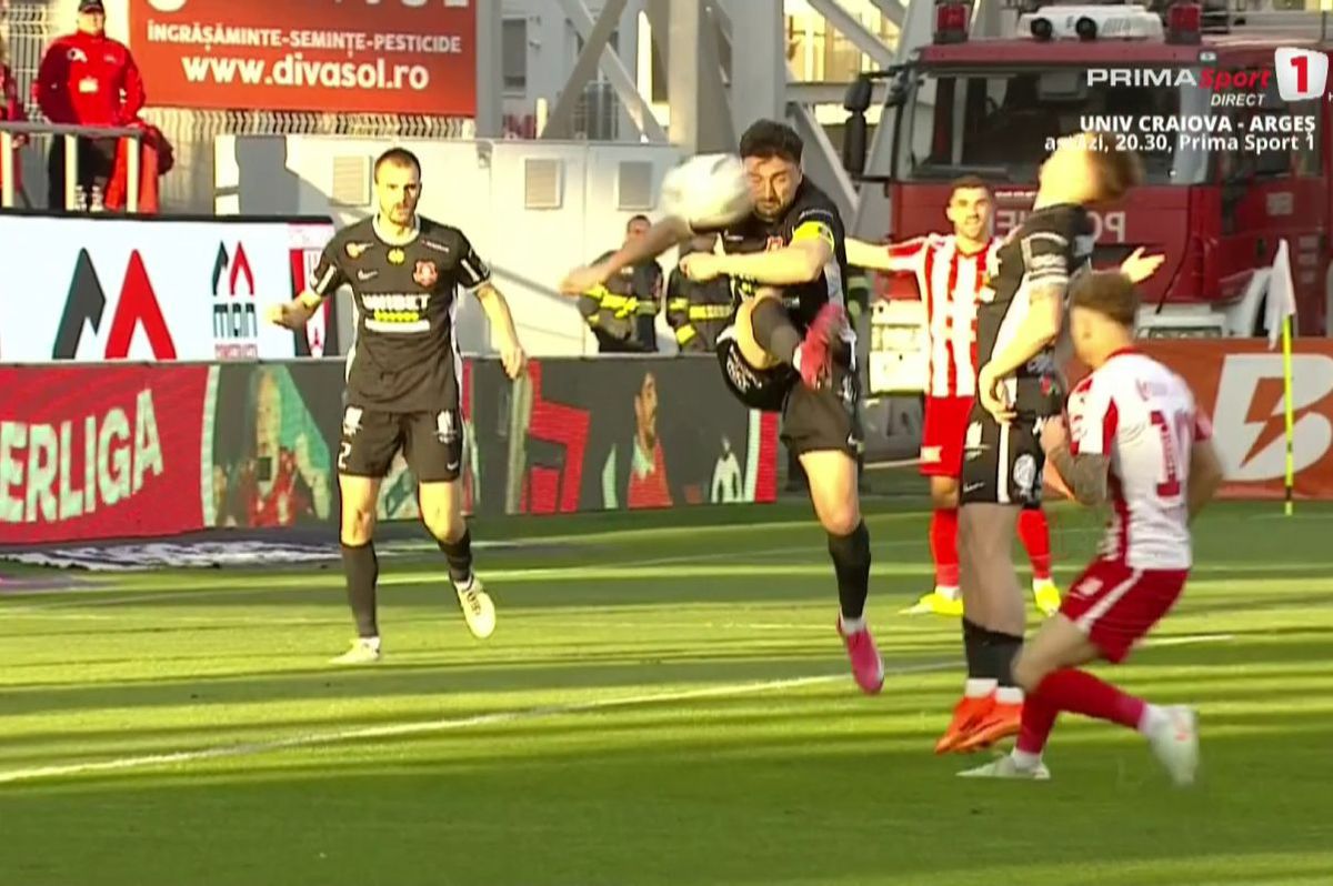 Autogol incredibil în meciul UTA: situație de neuitat