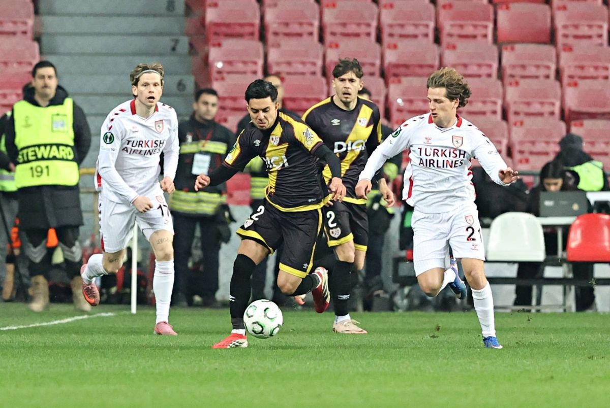 Samsunspor a fost învinsă cu 2-1 de Rayo Vallecano în meciul tur din optimile de finală ale Conference League, disputa desfășurată joi seară pe stadionul din Samsun