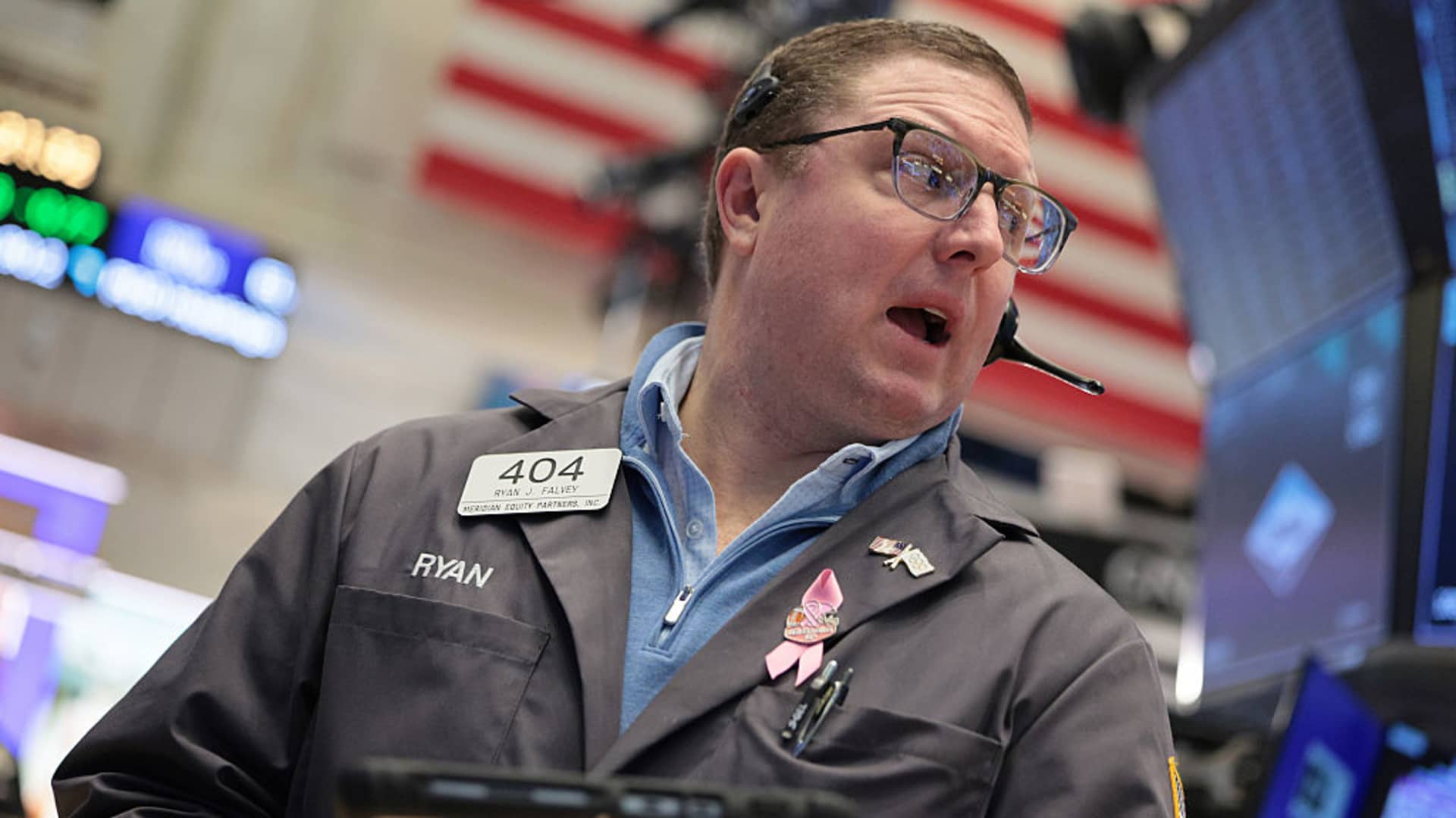 Bursa SUA în creștere, în contextul negocierilor pentru încheierea războiului din Iran Piețele de capital din Statele Unite au înregistrat luni creșteri semnificative, după anunțurile recente despre eforturile diplomatice în scopul de a încheia conflictele din Iran