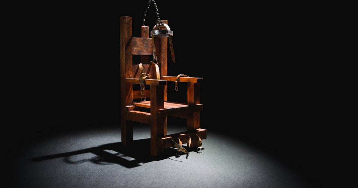 Guvernatoarea Alabama, Kay Ivey, a luat o decizie neașteptată în ultima clipă, comutând pedeapsa cu moartea a lui Charles „Sonny” Burton la o condamnare pe viață, chiar cu câteva ore înainte de execuție