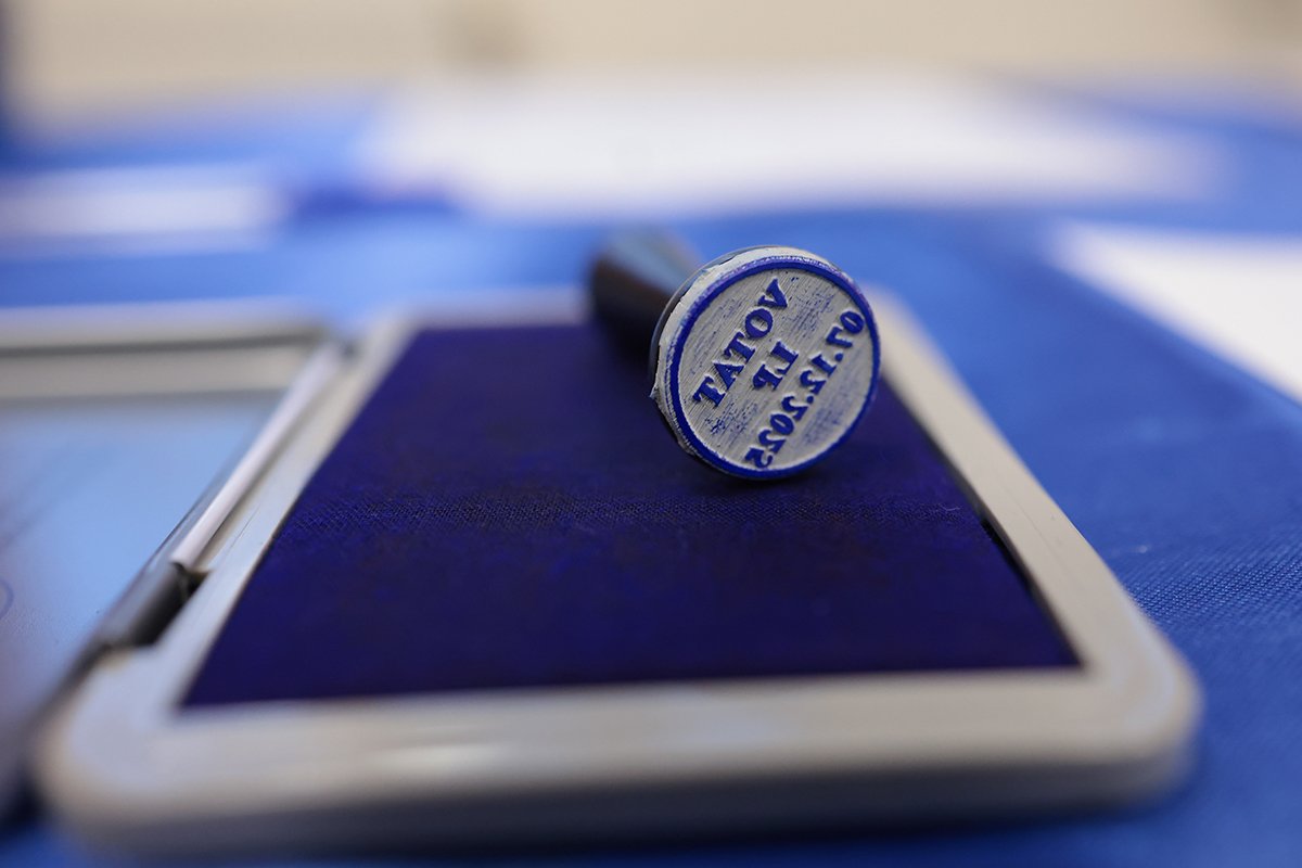 Scenă tensională în coaliția de guvernare: PSD, acuzat de mimează opoziția Criza politică din interiorul USL pare mai adâncă ca niciodată, în timp ce scena politică românească se pregătește pentru noi valuri de confruntări