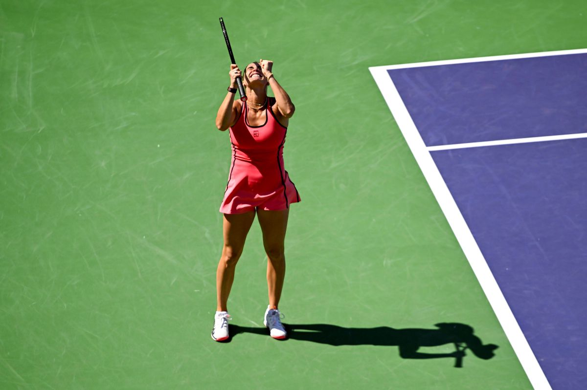 Aryna Sabalenka a scris istorie la Indian Wells, câștigând primul său trofeu în prestigiosul turneu din California, după o finală dramatică împotriva Elenei Rybakina