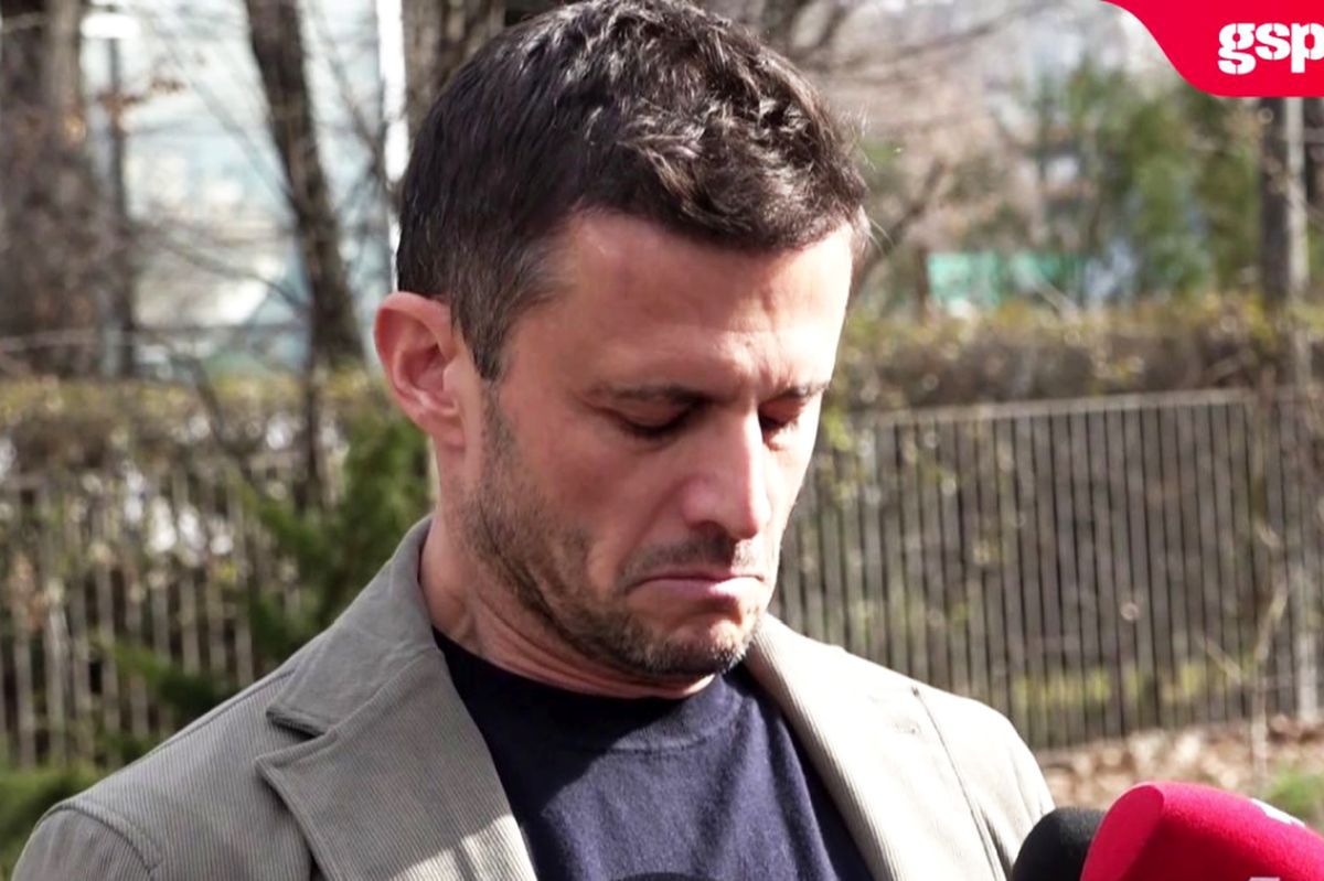 FRF își actualizează conducerea: Răsturnări de situație și numiri decisive în cadrul Adunării Generale Astăzi, natulătura funcționarilor fotbalistici a fost marcată de alegeri importante în cadrul Adunării Generale a Federației Române de Fotbal (FRF)