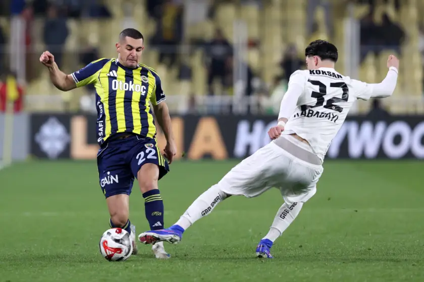 Fenerbahçe și Gaziantep FK au remizat, sâmbătă, într-un meci disputat pe terenul echipei din Istanbul, o confruntare încărcată de tensiune și ocazii, dar fără gol în tabela finală, în cadrul celei de-a 27-a etape a Süper Lig