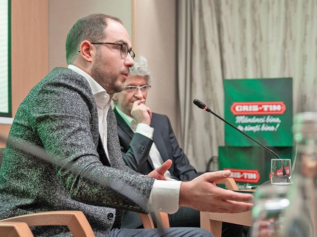 Cris-Tim, unul dintre cei mai importanți producători locali de mezeluri, va fi inclus în indicele BET al Bursei de Valori București începând cu data de 23 martie, înlocuind acțiunile companiei de vinuri Purcari