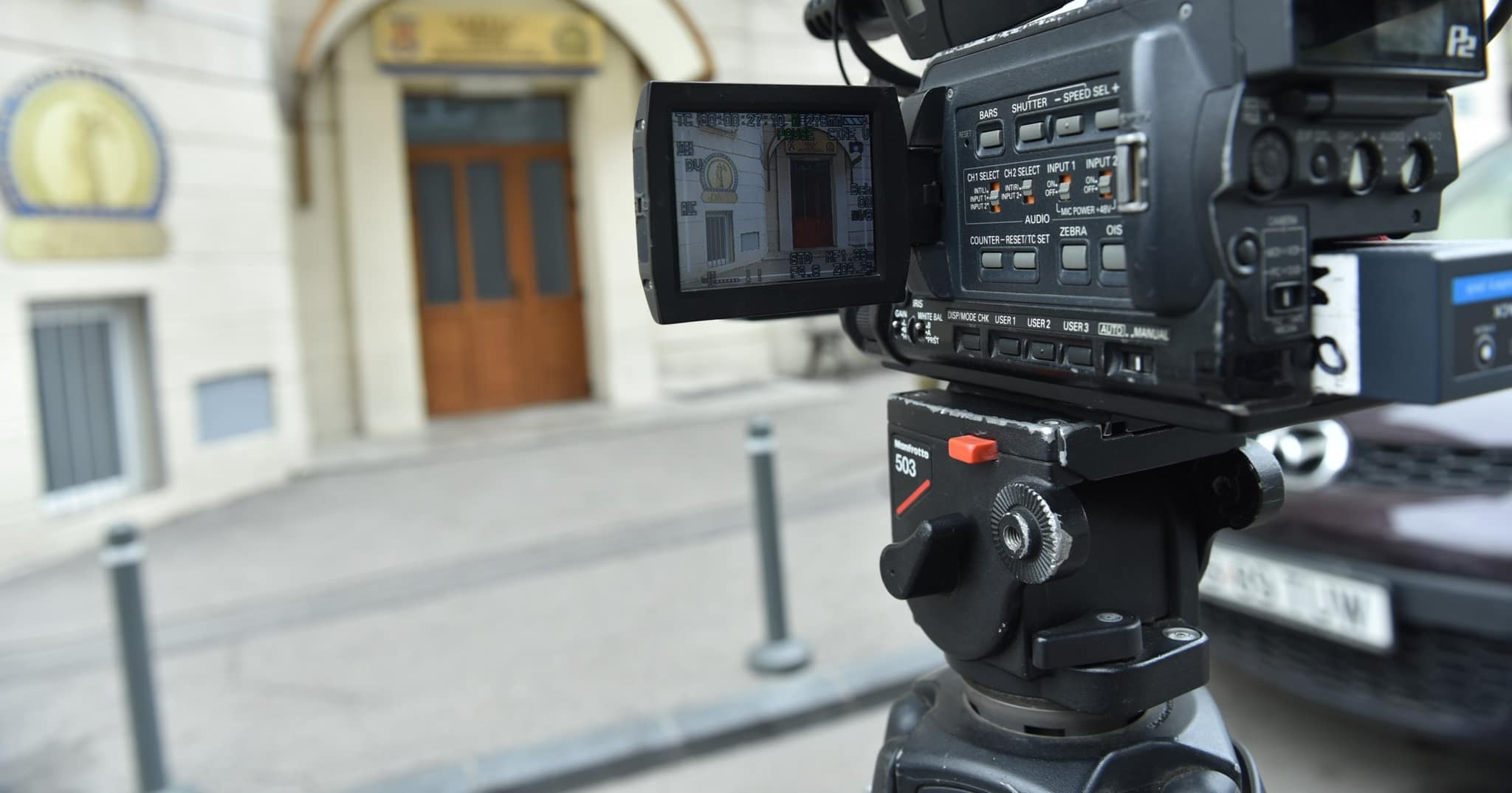 Doi funcționari ai Autorității Vamale Române, reținuți pentru mită în urmă cu câteva ore Doi reprezentanți ai Autorității Vamale Române, implicați în activități de corupție, sunt în centrul atenției după ce au fost reținuți în această noapte de către procurorii DNA