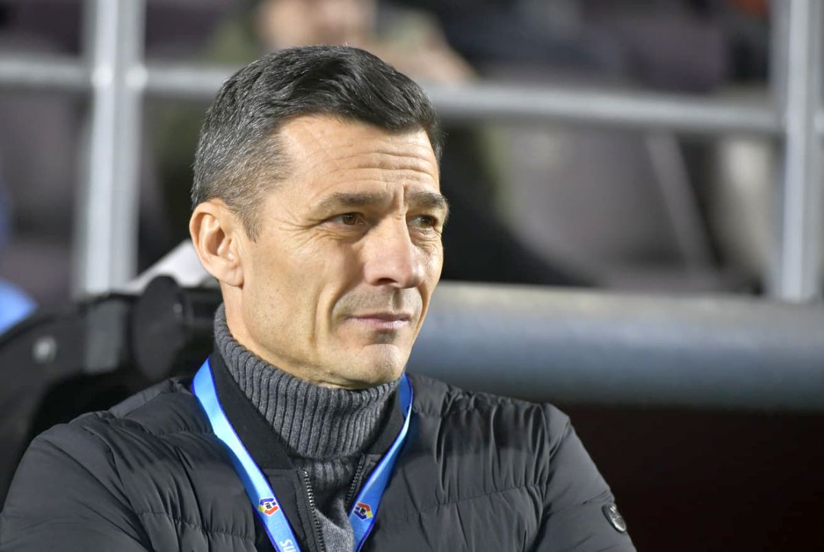 Costel Gâlcă, antrenorul Rapidului, nu a fost prezent joi la conferința de presă premergătoare meciului din deplasare cu CFR Cluj, din a doua etapă a play-off-ului Ligii 1