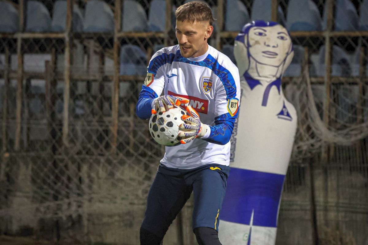 Ionuț Radu a ajuns marți după-amiaza în România, întârziind cu peste o oră din cauza unor probleme la zborul de la Madrid, dar a reușit în final să fie prezent la lotul național