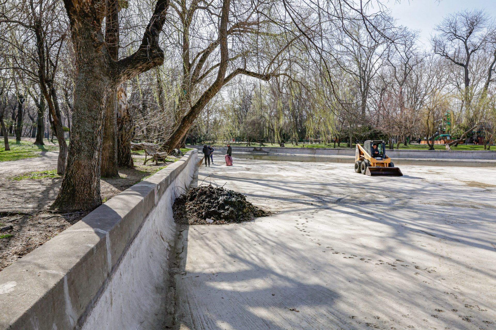 Primăria Capitalei a demarat recent o serie de lucrări de reamenajare și întreținere în parcurile din București, dar și proiecte importante de infrastructură, toate menite să îmbunătățească semnificativ calitatea vieții cetățenilor și să modernizeze orașul