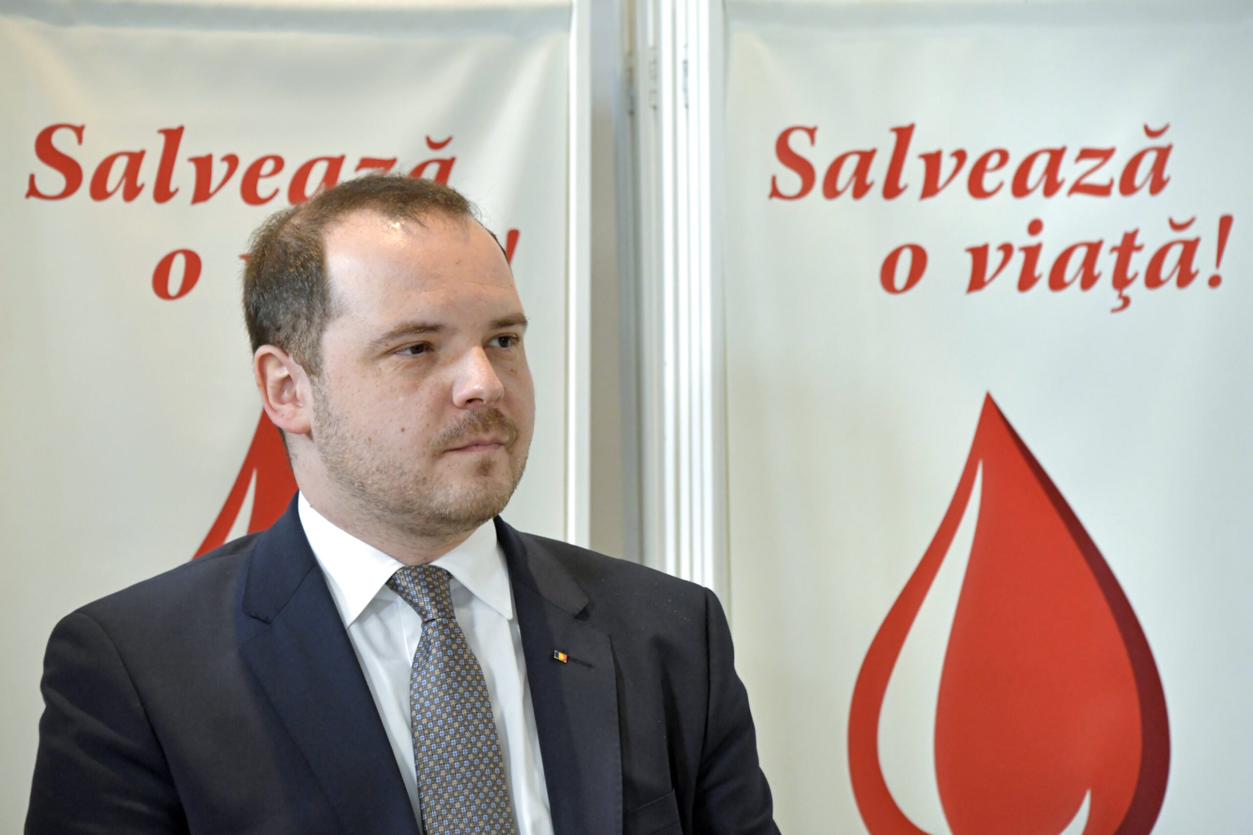 Guvernul continuă investițiile în infrastructura de urgență medicală, alocând fonduri pentru spitale din întreaga țară Ministrul Sănătății, Alexandru Rogobete, a anunțat recent un pas important în strategia de întărire a rețelei de primiri urgențe din România