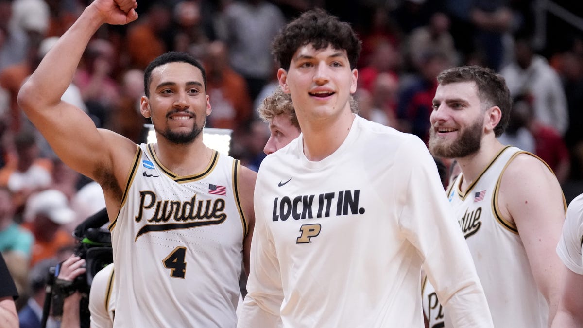 Purdue Boilermakers a reușit o victorie dramatică în meciul din faza Sweet 16 a turneului March Madness, câștigând cu scorul de 79-77 în fața echipei Texas Longhorns