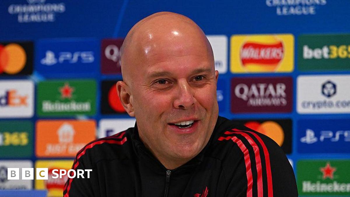 Antrenorul Arne Slot își asumă responsabilitatea pentru frustrările fanilor Liverpool, promite schimbări Reacția celor de la Liverpool după rezultatele recente a fost una care a zguduit în mod clar încrederea suporterilor în echipă și în management