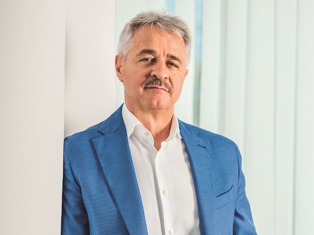 Gheorghe Ciubotaru, omul din spatele imperiului Electroalfa, a devenit recent unul dintre cei mai bogați și influenți antreprenori din România, datorită performanței spectaculare înregistrate de compania sa în piața de capital