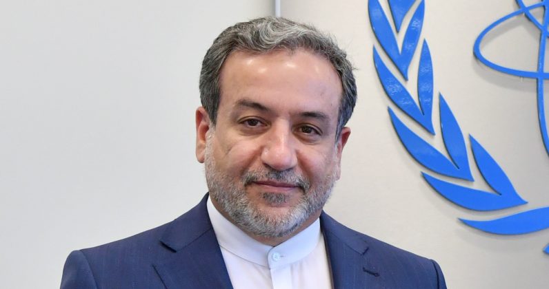 Iranul își reafirmă poziția în contextul tensiunilor escaladate în regiune, susținând că nu are intenția de a bloca Strâmtoarea Ormuz, punct vital pentru traficul mondial de petrol, dar nemulțumit de politicile Statelor Unite și ale Israelului