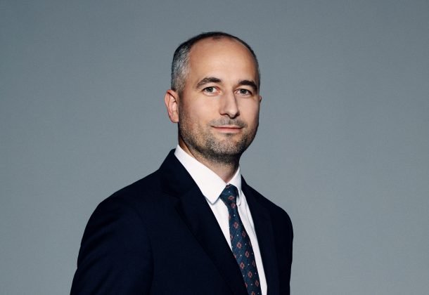 Enterprise Investors susține expansiunea 18GYM în România prin parteneriat strategic Unul dintre cele mai importante lanțuri de sali de fitness din România, 18GYM, anunță o etapă majoră de dezvoltare, odată cu intrarea într-un parteneriat strategic cu fondul de investiții Enterprise Investors