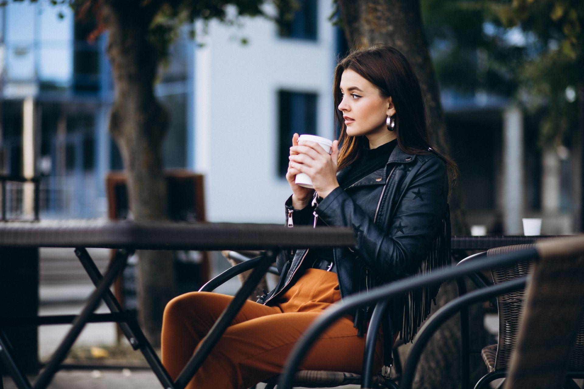 Cafeaua, un aliat neașteptat în lupta împotriva bolilor cronice, devine acum un instrument avansat de terapie genetica O inovație spectaculoasă în domeniul biotehnologiei promite să transforme modul în care abordăm tratamentele pentru boli cronice, precum cancerul sau diabetul