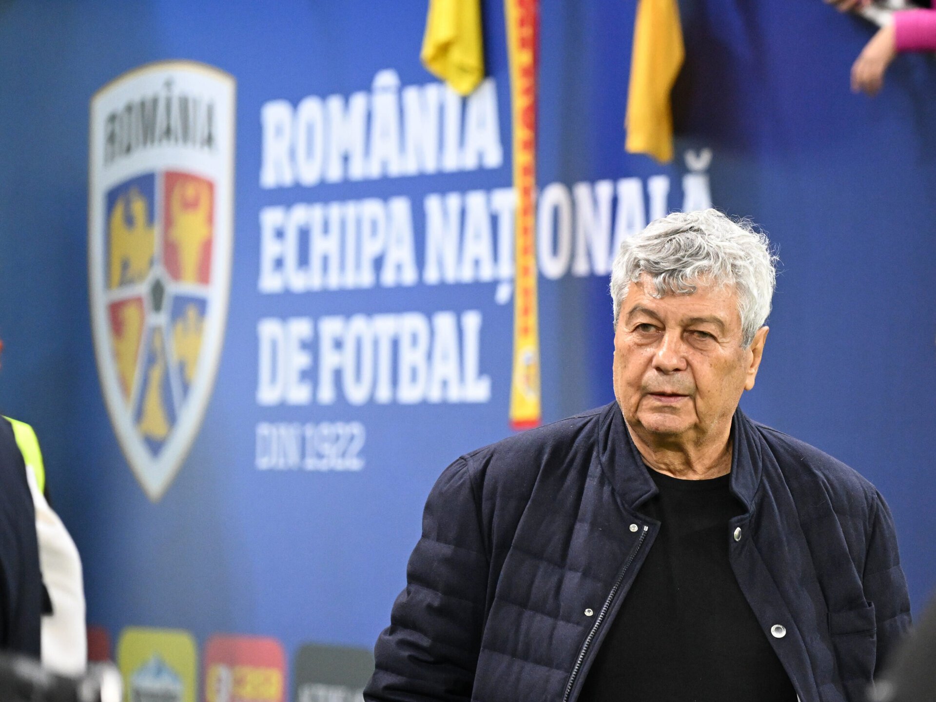 Mircea Lucescu, selecționerul naționalei de fotbal a României, a reușit să surprindă din nou, de această dată tânărul atacant al celor de la Verona, Ioan Vermeșan