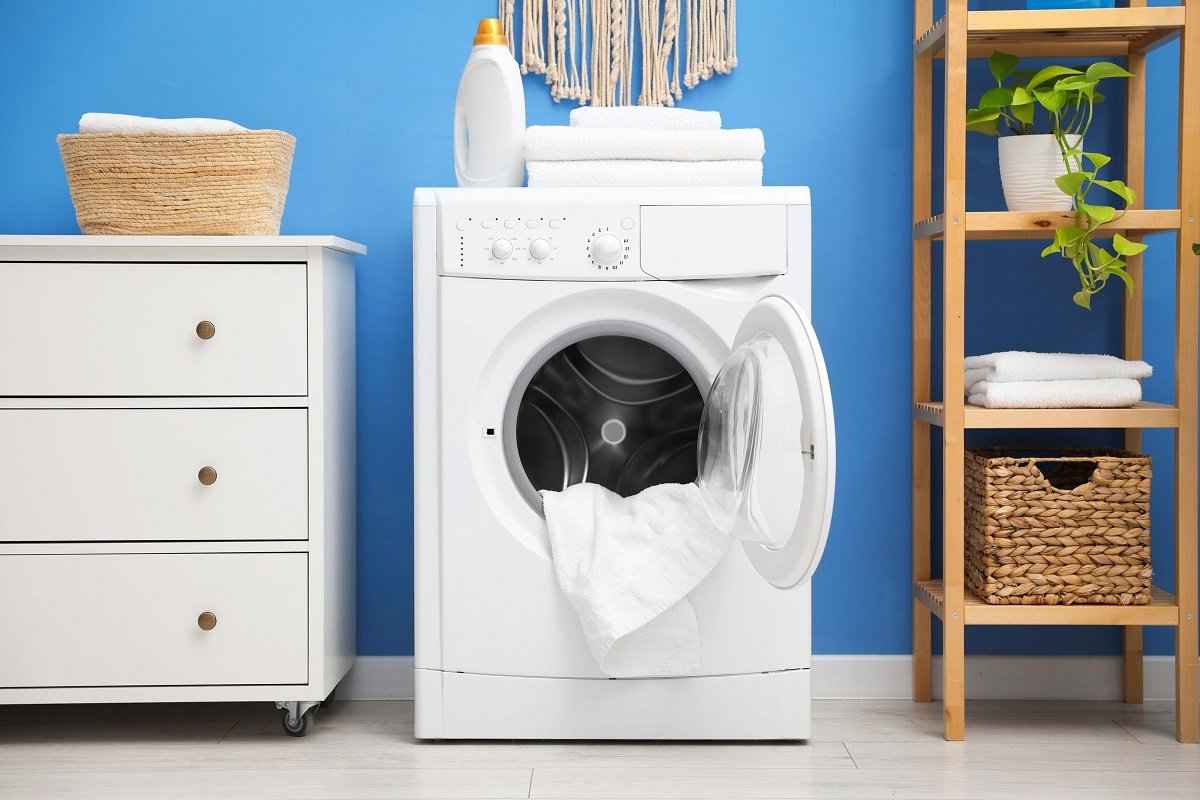 Expulzarea mirosurilor neplăcute și menținerea unei mașini de spălat în stare perfectă de funcționare reprezintă o preocupare comună pentru mulți utilizatori, dar metodele folosite exagerat sau incorect pot avea consecințe nedorite