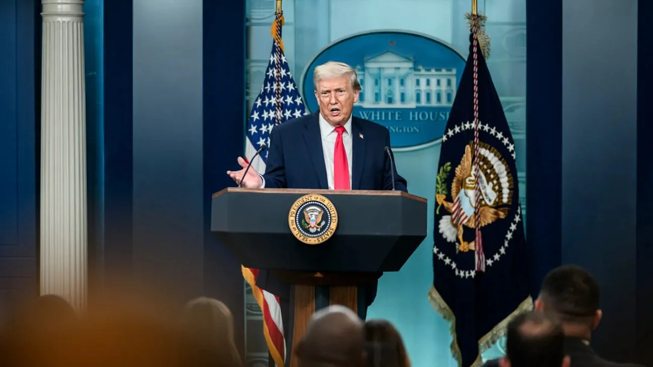 Donald Trump a lansat un avertisment clar și dur asupra viitorului lider suprem al Iranului, indicând faptul că stabilitatea autorităților din Teheran poate fi influențată direct de poziția și reacția Washingtonului