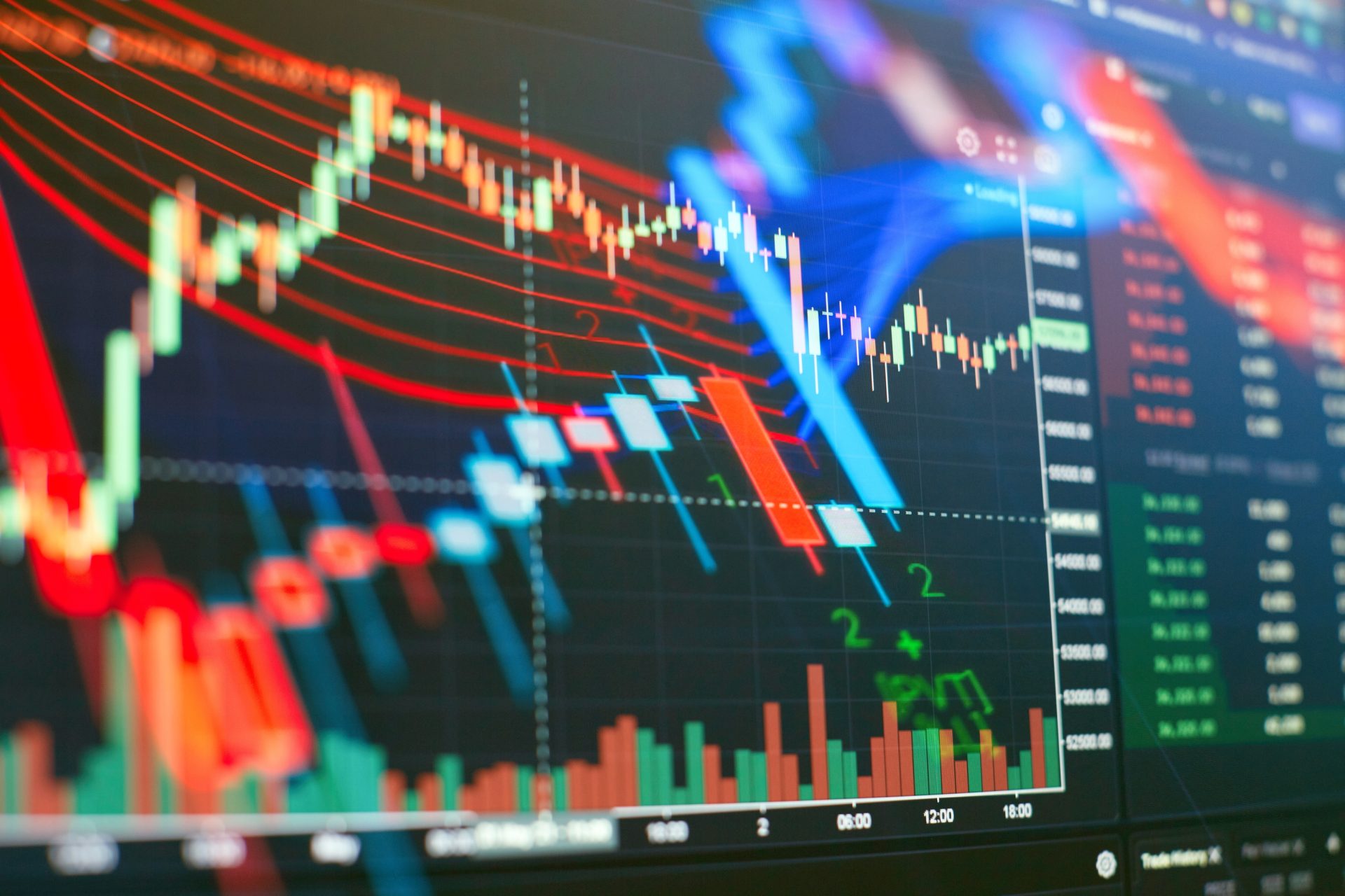 Tranzacții suspecte cu petrol înainte de anunțul lui Donald Trump despre Iran au generat suspiciuni de manipulare a piețelor O serie de tranzacții uriașe și suspecte pe piața petrolului au avut loc cu puțin timp înainte ca fostul președinte american Donald Trump să îi anunțe, pe rețeaua sa socială Truth Social, că poartă negocieri cu Iranul, declanșând o volatilitate accentuată în rândul investitorilor