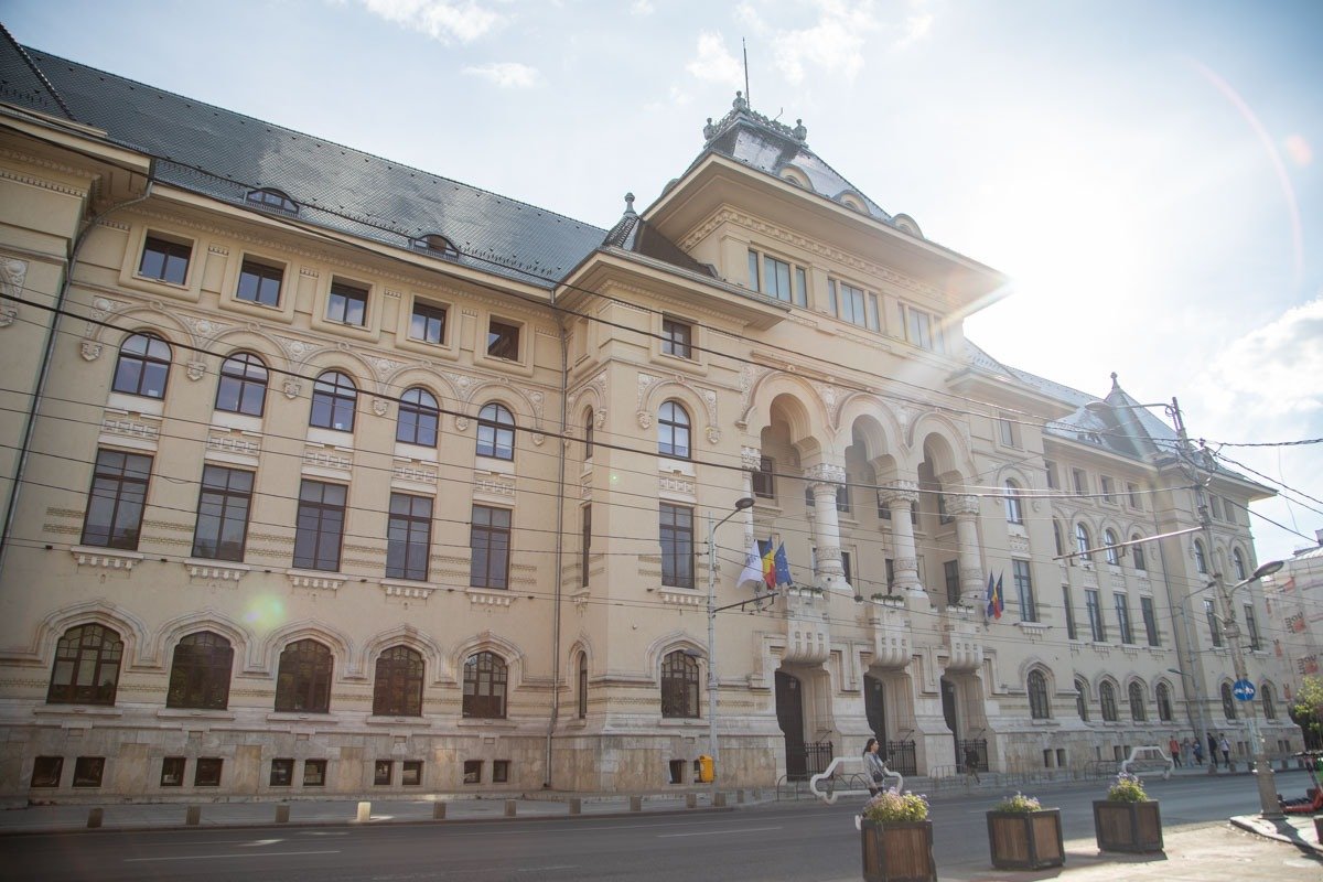 Cătălin Drulă critică propunerea Guvernului pentru bugetul Bucureștiului: „Este o încălcare a autonomiei locale” Fostul ministru al Transporturilor și actual senator USR, Cătălin Drulă, a lansat joi o reacție vehementă față de anunțul făcut recent de premierul Ilie Bolojan privind structura bugetului Capitalei pentru anul 2026