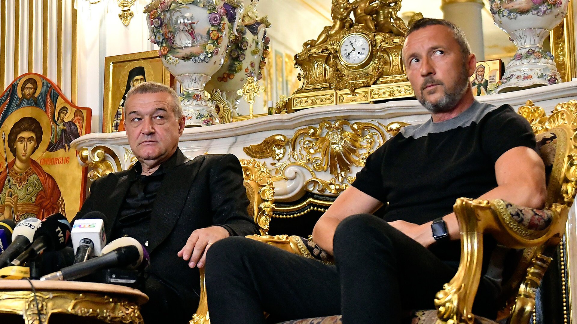 Gigi Becali face reguli și promite transfere uriașe pentru FCSB, chiar dacă echipa nu va mai juca în preliminariile Ligii Campionilor în următorii doi ani, conform noului sistem de desfășurare al Superligii