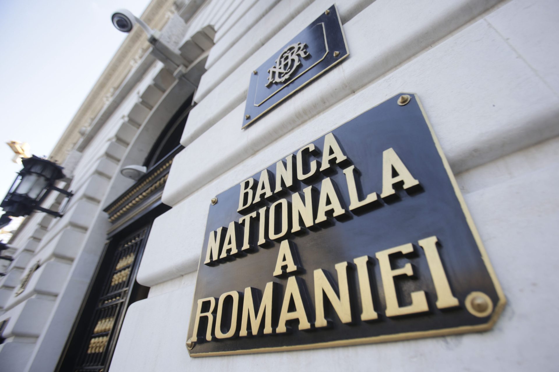 BNR introduce un nou element de colecție: reproducerea moneda de cinci lei din 1880, realizată din argint, disponibilă pentru cumpărare începând cu 16 martie