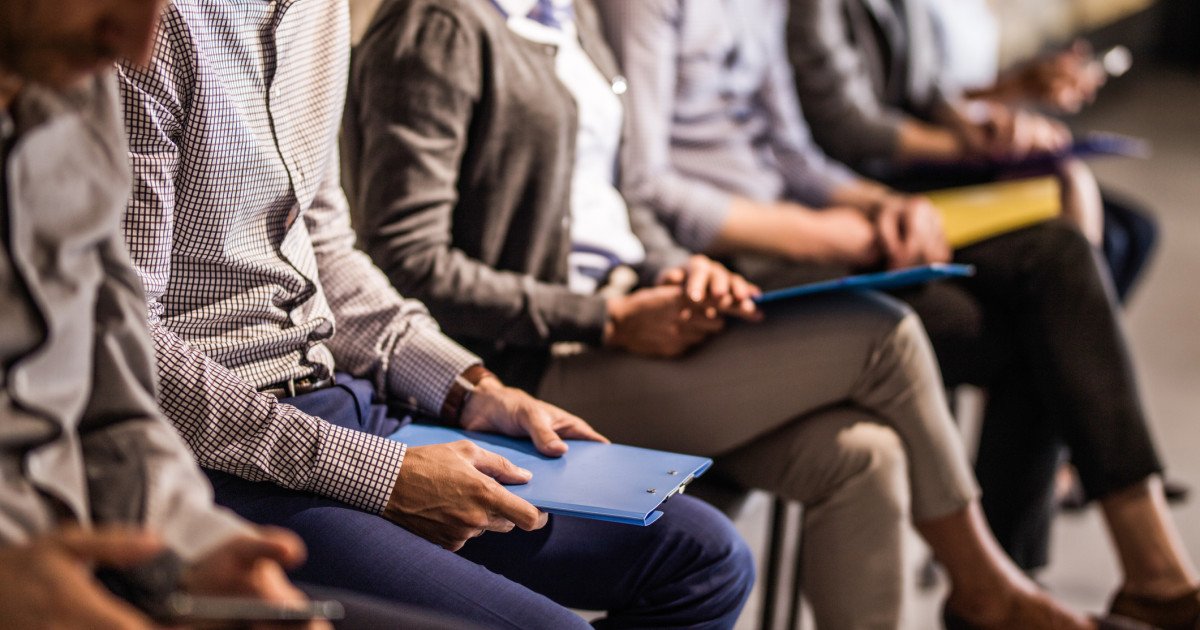 Guvernul a adoptat joi o ordonanță de urgență menită să intervină în piața muncii prin modificarea Legii privind sistemul asigurărilor pentru șomaj