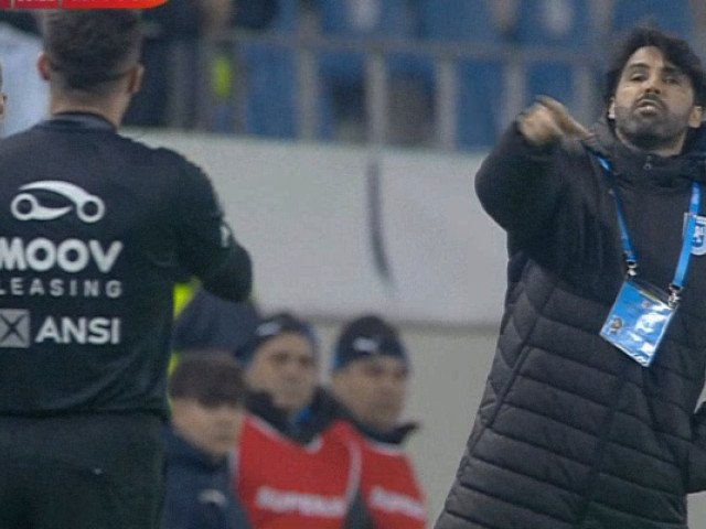 Suspendarea neașteptată a lui Filipe Coelho și sancțiunile pentru CFR și Universitatea Craiova: o etapă tensionată în fotbalul românesc Tensiunile din fotbalul românesc au atins un nou apogeu după meciul de la Craiova dintre Universitatea locală și CFR Cluj, un duel crucial în lupta pentru titlu