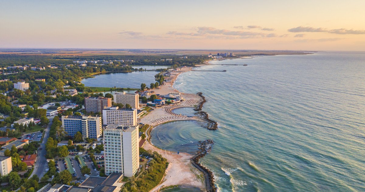 Plenul Camerei Deputaților a aprobat, miercuri, în sesiune extraordinară, un proiect de lege care aduce o noutate esențială în legislația națională privind turismul: definirea clară și precisă a conceptului de „resort turistic”