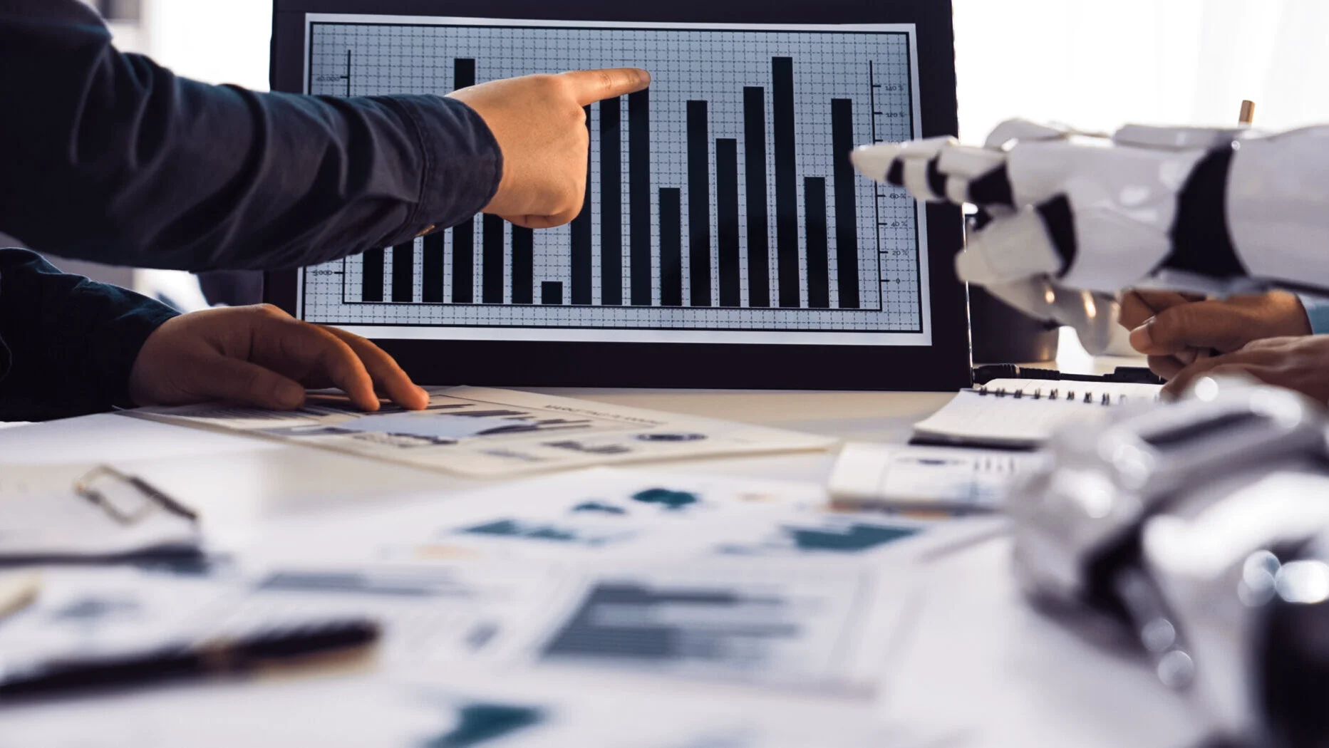 Numărul angajaților din sectorul public scade pentru al doilea an consecutiv, conform datelor oficiale recent publicate