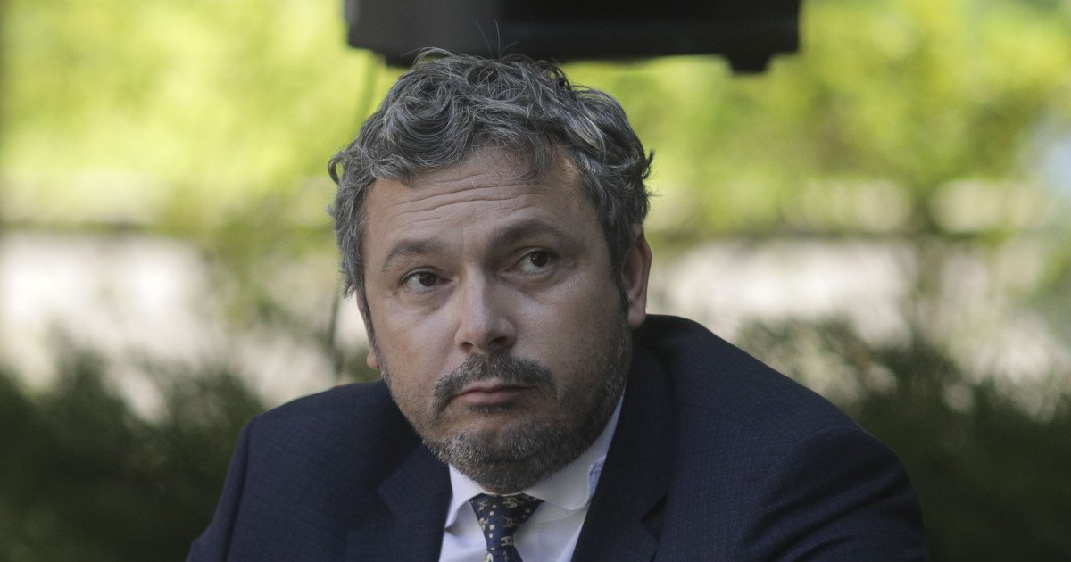 România asigurată cu gaz natural, dar cu prețuri în creștere din cauza tensiunilor internaționale Situația aprovizionării cu gaze naturale a României pare să fie stabilă în momentul de față, însă perspectivele privind prețurile carburanților devin tot mai preocupante