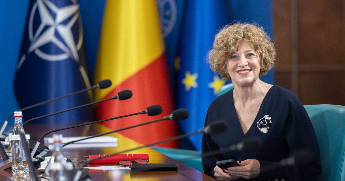 România trebuie să își redefinească traiectoria economică pentru a evita blocajele tradiționale ale creșterii Într-un context global marcat de provocări economice și transformări tehnologice accelerate, România trebuie să adopte urgent un nou model de dezvoltare pentru a evita stagnarea și penetrarea în ceea ce experții numesc „capcana venitului mediu”