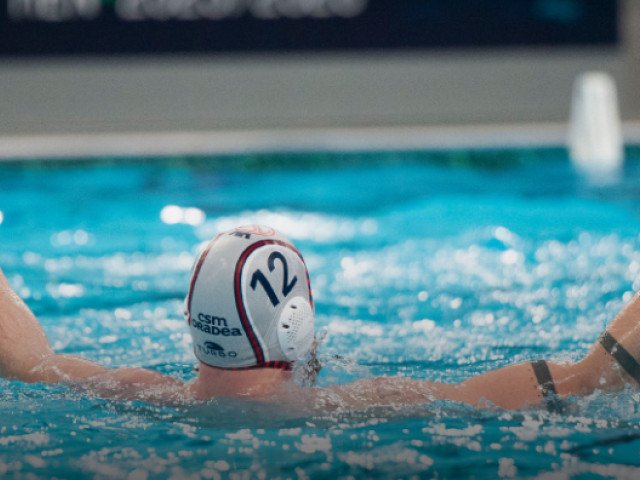 România merită mândrie la Europenele de handbal după o performanță remarcabilă a echipei naționale feminine, care a reușit să obțină în ultimul meci din grupa qualificărilor o egalitate dramatică, 14-14, în fața competitivi echipei CN Terrassa – CSM Oradea