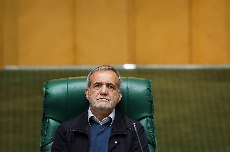 Tensiuni în creștere între Iran și Occident, după declarațiile liderilor și ultimele atacuri militare Criza din Orientul Mijlociu se intensifică în contextul în care Iranul și aliații săi se confruntă cu o serie de atacuri devastatoare, pe fondul unui discurs occidental tot mai agresiv