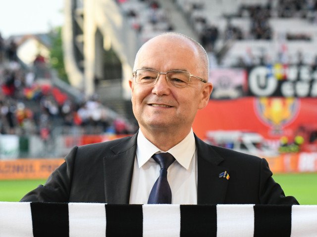 Emil Boc, primarul Clujului și fost ministru al Dezvoltării, nu ezită să-și exprime convingerea fermă în privința echipei FCSB, chiar și după repriza dificilă suferită în deplasare la Universitatea Cluj