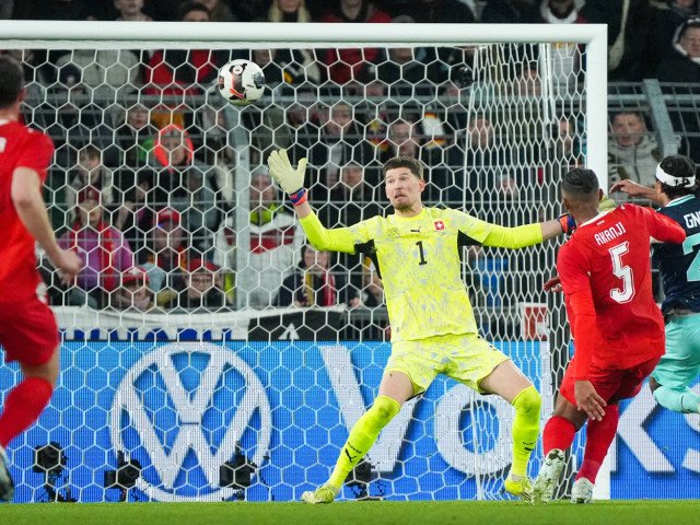 Duelul spectaculos dintre Elveția și Germania, desfășurat la Basel, a atras atenția fanilor fotbalului din întreaga Europă, terminându-se cu o victorie dramatică pentru nemți, scor 4-3
