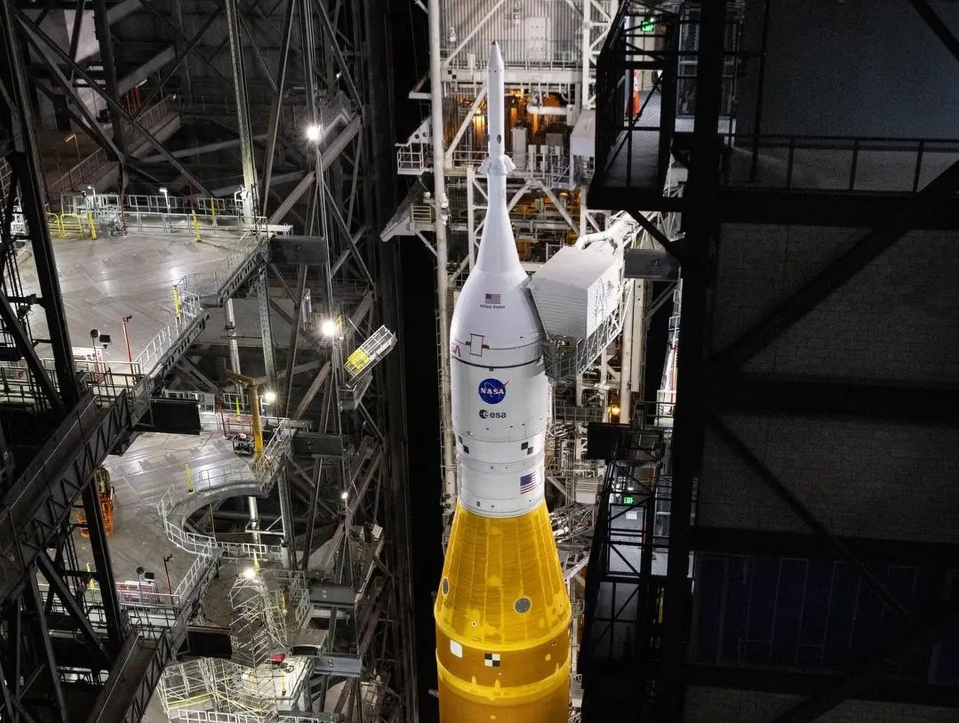 NASA a reușit să repare racheta Artemis 2, reluând astfel drumul spre o posibilă lansare în luna aprilie a primei misiuni cu echipaj uman spre Lună de la sfârșitul anilor ’60 și începutul anilor ’70