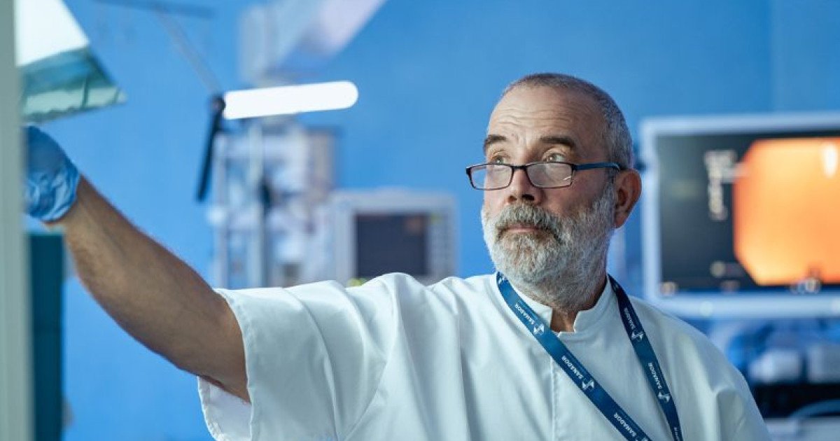 În lupta continuă contra afecțiunilor gastrointestinale, tehnologia a deschis noul capitol al tratamentului minim invaziv, oferind pacienților soluții mai sigure, mai rapide și mai eficiente